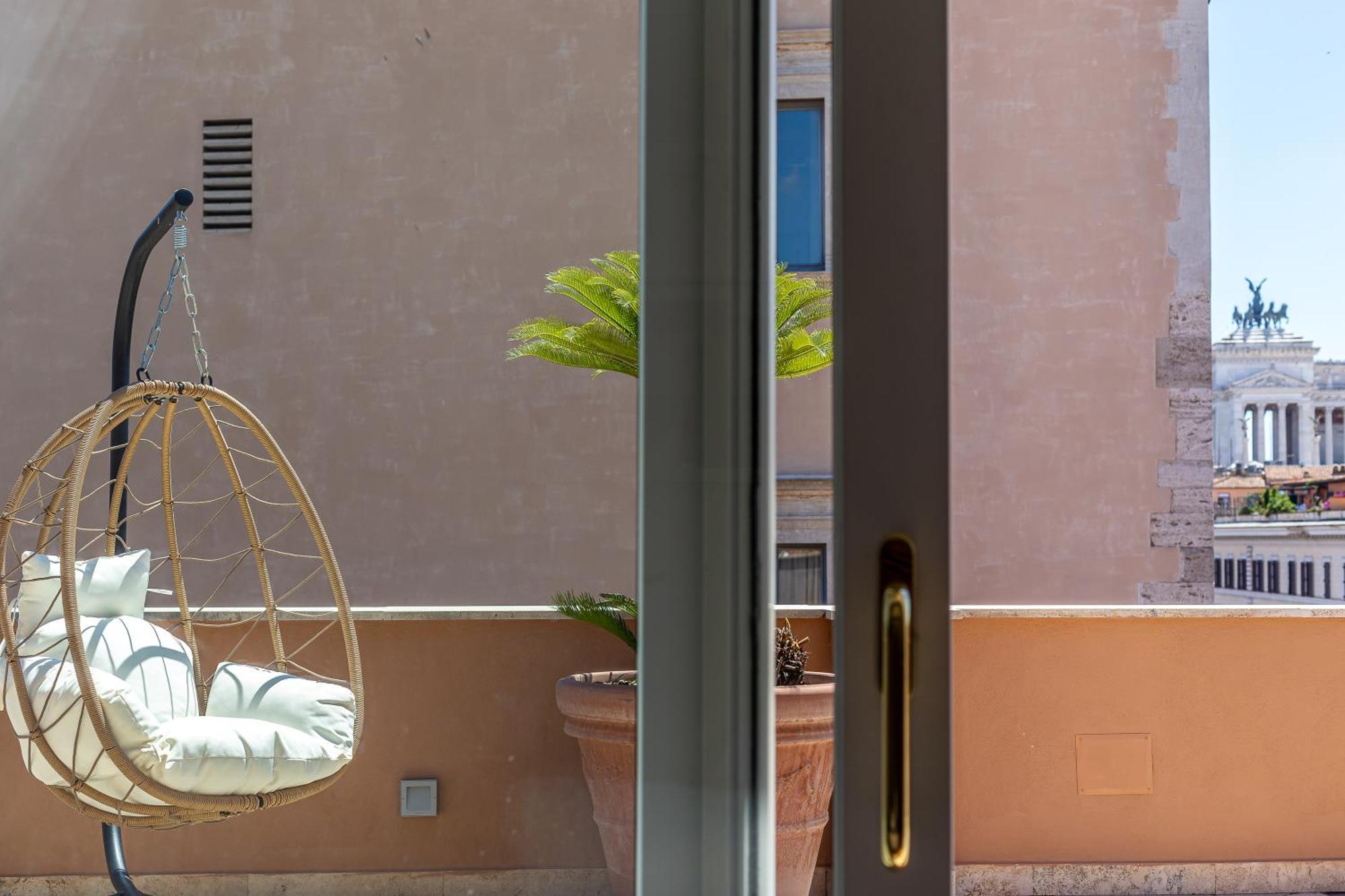 Iflat Luxury Penthouse Near Trevi Fountain *